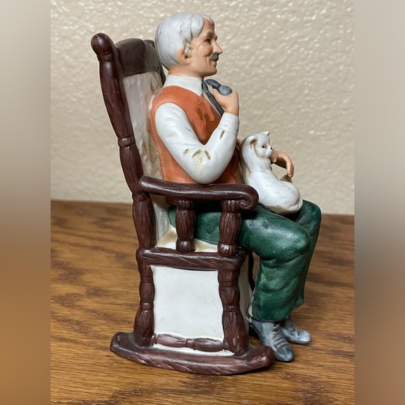 Vintage Ceramic Figurine Old Man In A Rocking Chair W/A Dog Pipe Made In Korea - Picture 8 of 11